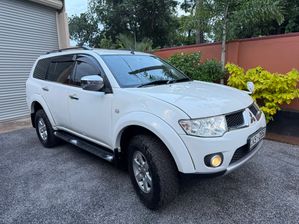 Mitsubishi Montero Sport 2011