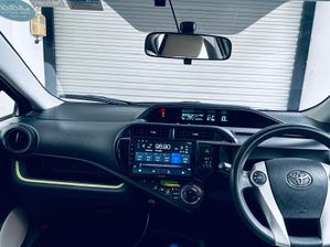 Toyota Aqua 2012