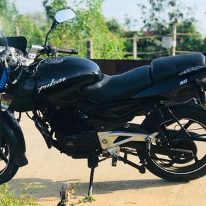 Bajaj Pulsar 180 2011 - Image 2