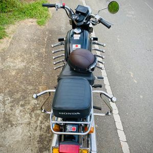Honda CB 125 2004 - Image 3