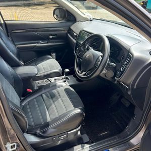 Mitsubishi Outlander Fully Petrol 2015 - Image 2