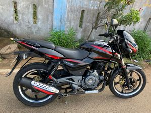 Bajaj Pulsar 180 2018