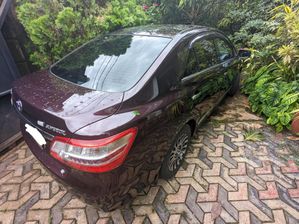 Toyota Premio 2012