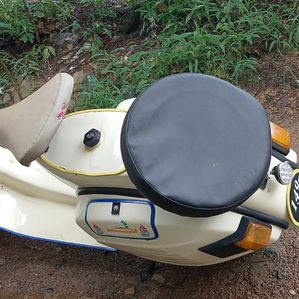 Bajaj Chetak Electric 1993 - Image 2