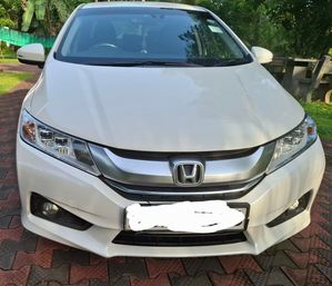Honda Grace 2015