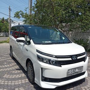 Toyota Voxy 2014 - Image 2
