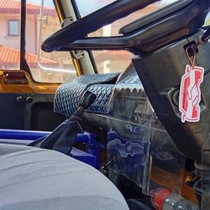 Nissan Diesel 1988 - Image 2