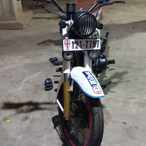 Honda CD 125 1999 - Image 3