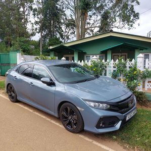 Honda Civic 2017 - Image 2