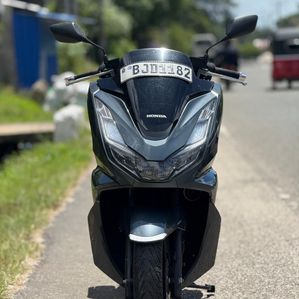 Honda PCX 2022 - Image 2