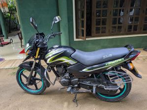 TVS Metro 2015