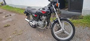 Honda CB 125 2004