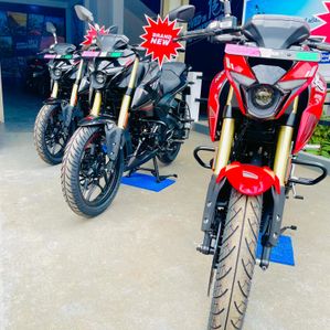 Bajaj Pulsar N160 Premium 2025 - Image 3