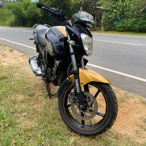 Yamaha FZ S 2013 - Image 3