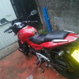 Bajaj Pulsar 180 2011 - Image 2