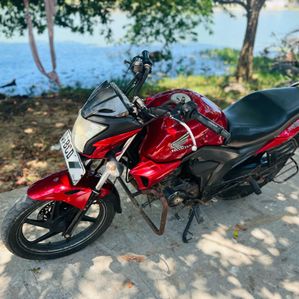 Honda CB Trigger 2015 - Image 2