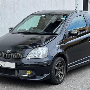 Toyota Vitz RS Turbo Manual 2000 - Image 2
