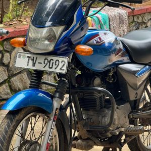 Bajaj Platina 2007 - Image 2