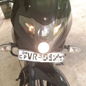 Bajaj Pulsar 220F 2010 - Image 2