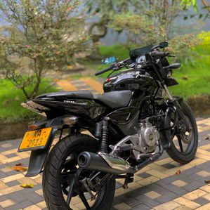 Bajaj Pulsar 180 Pulser 2011 - Image 3