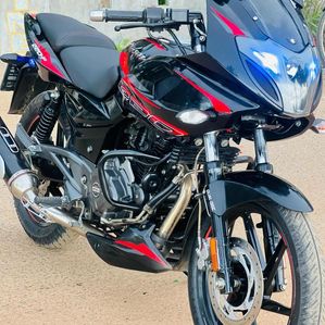 Bajaj Pulsar 220F 2012 - Image 3