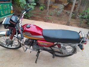 Honda CD 125 2005