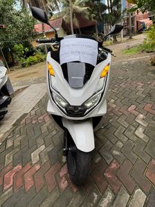 Honda PCX 2024