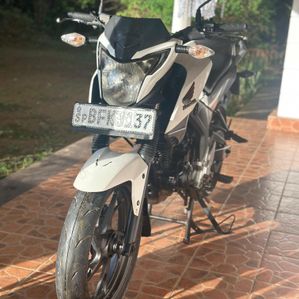 Honda CB Hornet 2017 - Image 2
