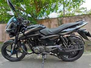 Bajaj Pulsar 150 2017