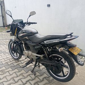 Bajaj Pulsar 150 2016 - Image 3