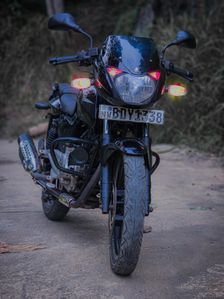Bajaj Pulsar 180 2016