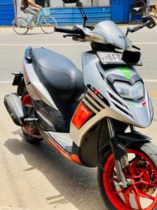 Aprilia SR 2016