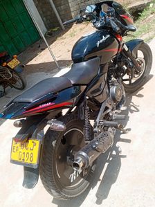 Bajaj Pulsar 180 2016