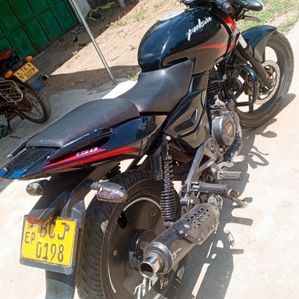 Bajaj Pulsar 180 2016 - Image 2