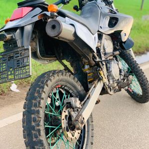 Kawasaki KLX 250 2000 - Image 3