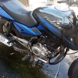 Bajaj Pulsar 150 2013 - Image 2