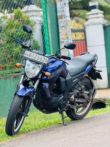 Yamaha Fazer 2013
