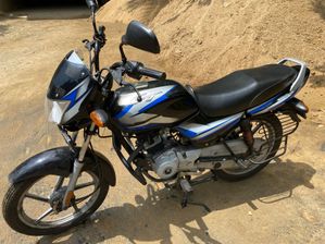 Bajaj CT100 Es 2023