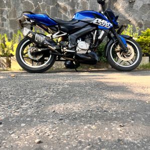 Bajaj Pulsar NS200 2014 - Image 3