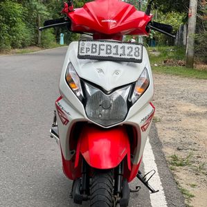 Honda Dio 2017 - Image 3