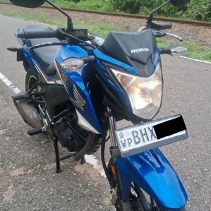 Honda CB Hornet 2018 - Image 2