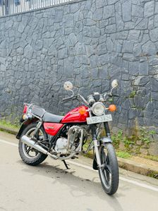 Suzuki GN 125 2006