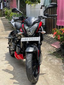 Bajaj Pulsar NS200 2017