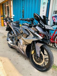 Bajaj RS200 2020