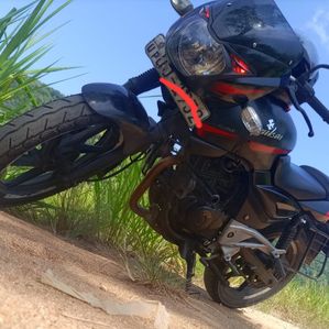 Bajaj Pulsar RS200 2008 - Image 3