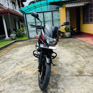 Bajaj Pulsar 150 2017 - Image 3