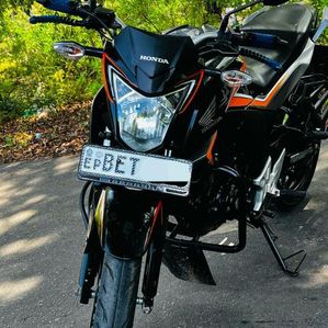 Honda CB Hornet 2017 - Image 2
