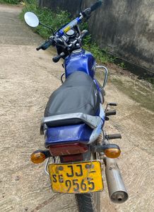 Bajaj CT100 2004