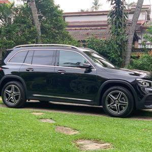 Mercedes Benz GLB AMG 2020 - Image 2