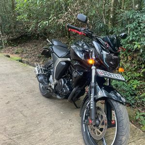 Yamaha FZ V2 2018 - Image 2